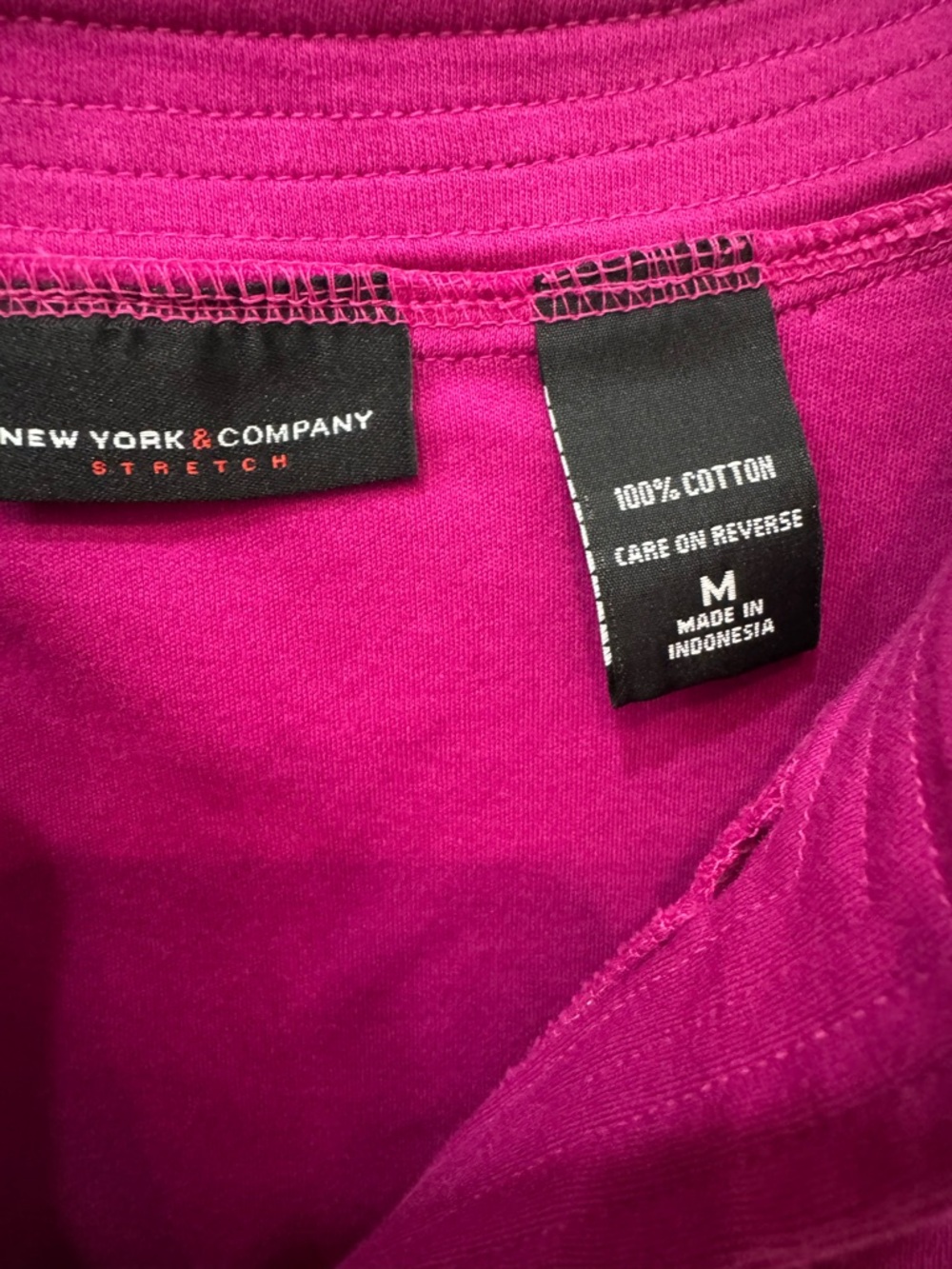 New York & Company Magenta Sleeveless V-Neck Tunic Tank - Picture 2 of 2